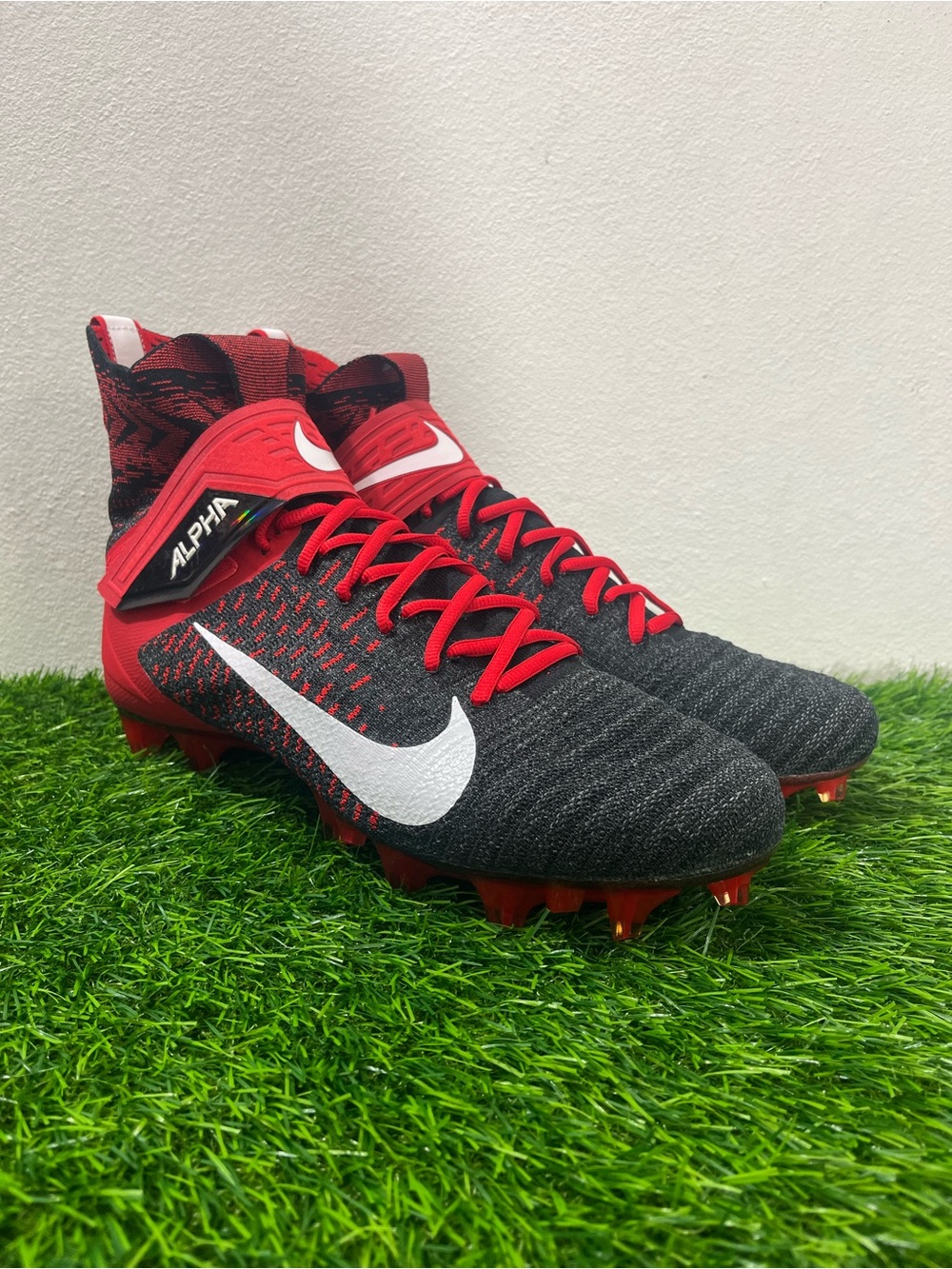 Nike Alpha Menace Elite 2 Football Cleats Black Red BV2077-009 Men's Size 12.5